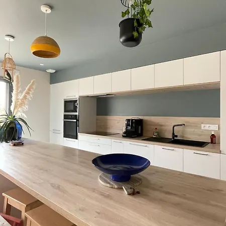 D'architecte Avec Piscine A 800m De La Villa